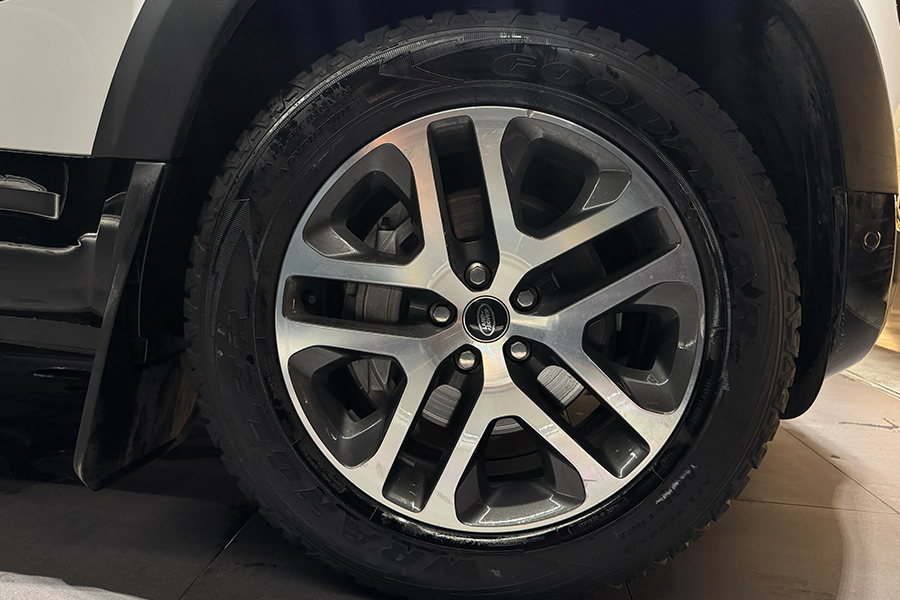 DEFENDER 110 P400 X-DYNAMIC HSE 